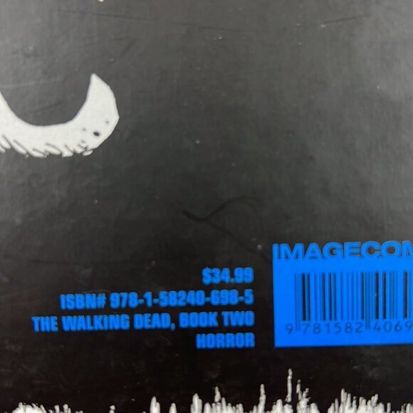 The Walking Dead Hard Cover Volume Two - Picture 3 of 7